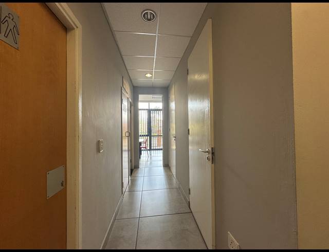 219M² OFFICE FOR SALE IN SANDOWN
